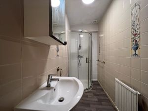 Photo 8- click for photo gallery